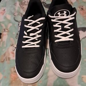 Under Armour Men's Black and White Sneakers